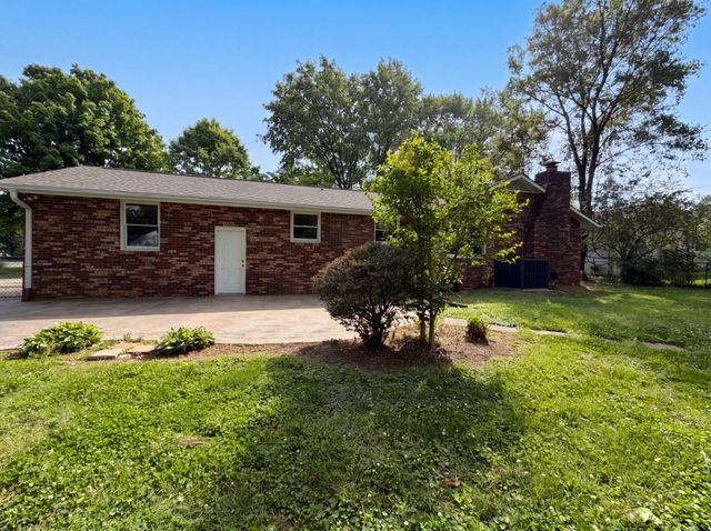 102 Lakewood Cir, Smyrna, TN 37167