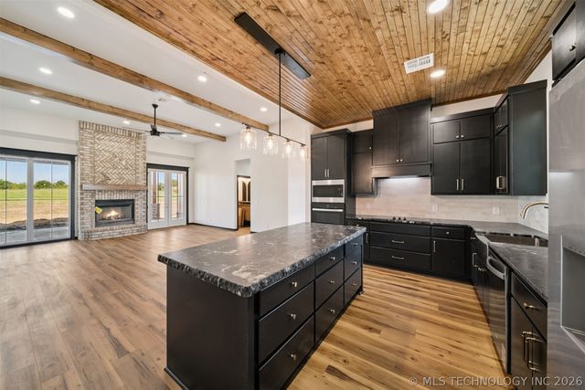 20078 N 4120 Road, Claremore, OK 74019