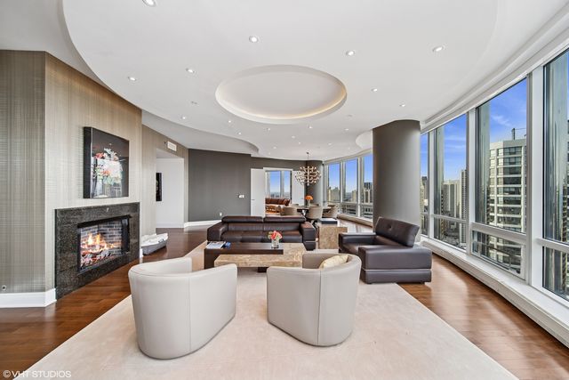 401 N WABASH Street 33A, Chicago, IL 60611