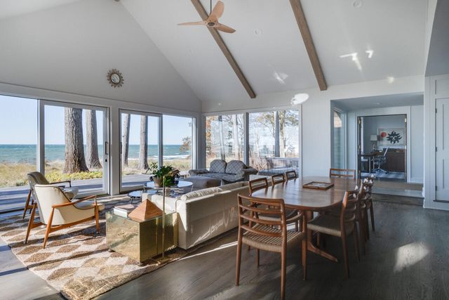 2526 Lakeshore Drive, Saugatuck Twp, MI 49408