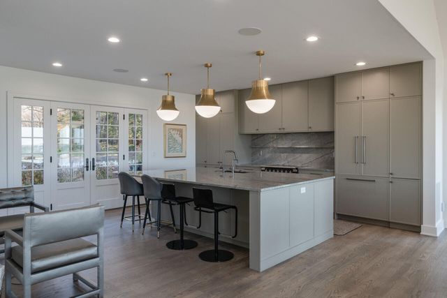 2526 Lakeshore Drive, Saugatuck Twp, MI 49408