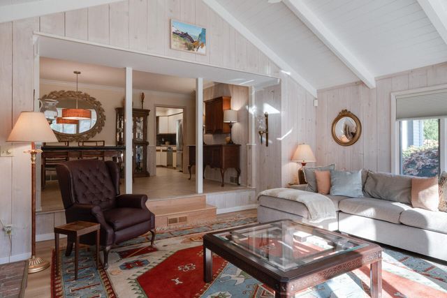 2526 Lakeshore Drive, Saugatuck Twp, MI 49408