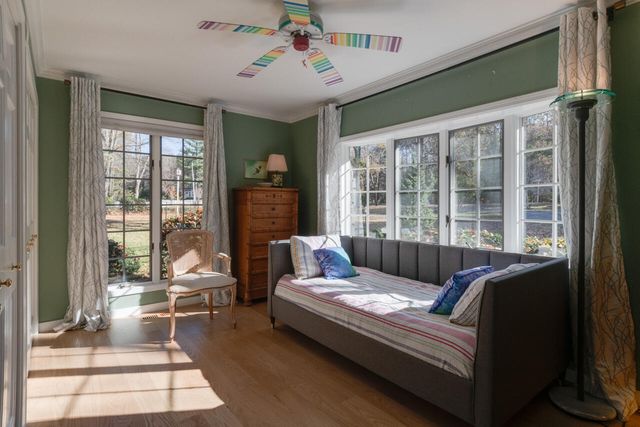 2526 Lakeshore Drive, Saugatuck Twp, MI 49408