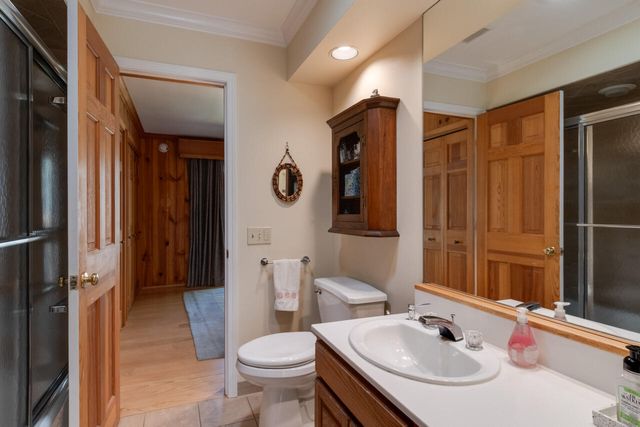 2526 Lakeshore Drive, Saugatuck Twp, MI 49408