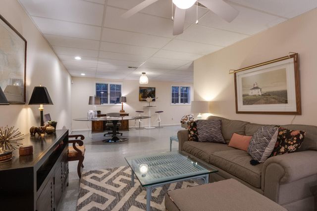 2526 Lakeshore Drive, Saugatuck Twp, MI 49408