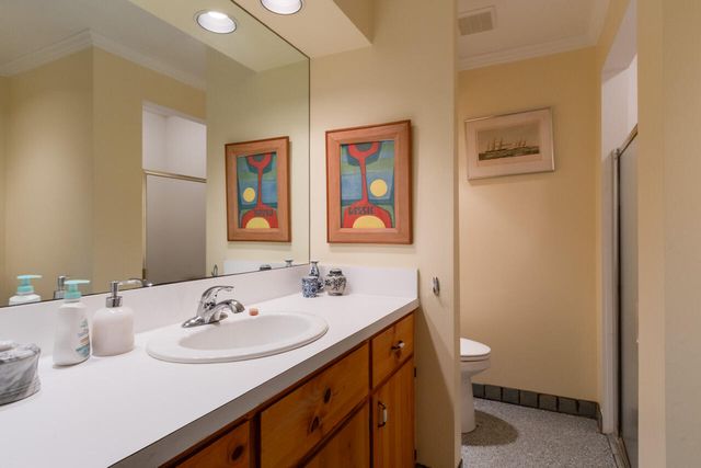 2526 Lakeshore Drive, Saugatuck Twp, MI 49408