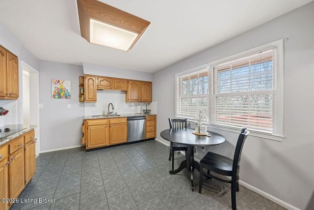 333 Kenwood Hill Rd, Louisville, KY 40214