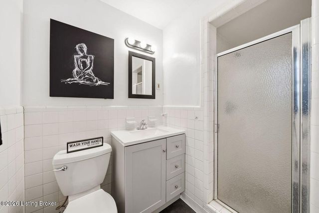 333 Kenwood Hill Rd, Louisville, KY 40214