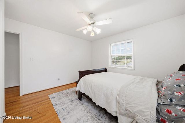 333 Kenwood Hill Rd, Louisville, KY 40214