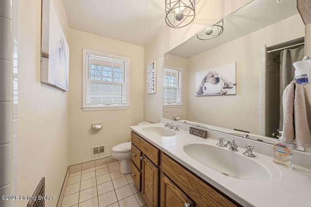 333 Kenwood Hill Rd, Louisville, KY 40214