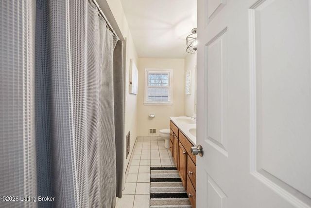 333 Kenwood Hill Rd, Louisville, KY 40214