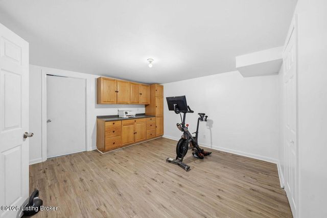 333 Kenwood Hill Rd, Louisville, KY 40214