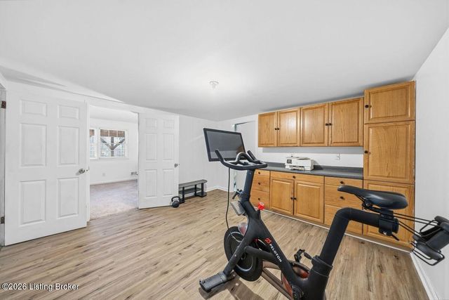 333 Kenwood Hill Rd, Louisville, KY 40214