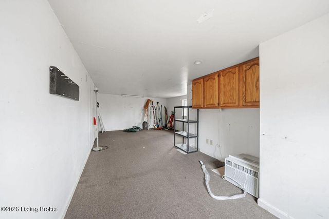 333 Kenwood Hill Rd, Louisville, KY 40214