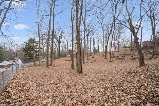 333 Kenwood Hill Rd, Louisville, KY 40214