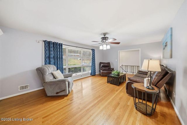 333 Kenwood Hill Rd, Louisville, KY 40214