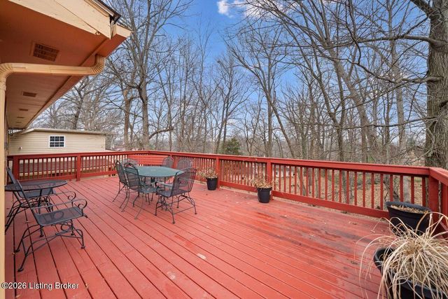 333 Kenwood Hill Rd, Louisville, KY 40214