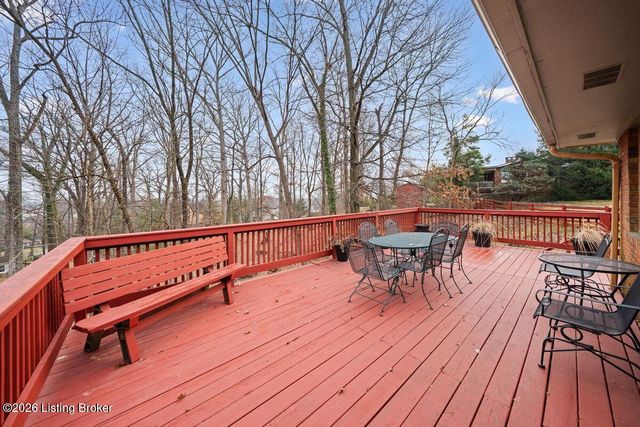 333 Kenwood Hill Rd, Louisville, KY 40214