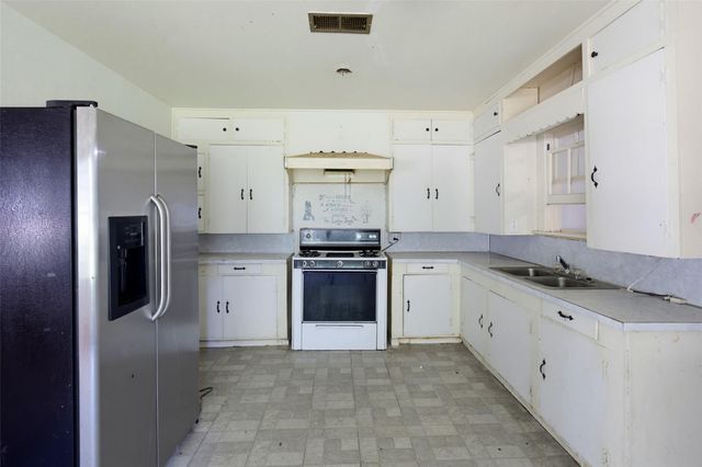1104 Southline Street, Cleveland, TX 77327