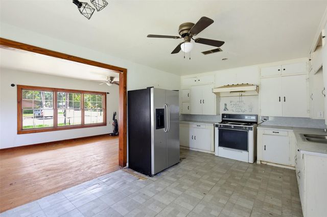 1104 Southline Street, Cleveland, TX 77327