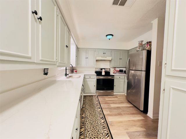 1206 Earl Street, Commerce, TX 75428