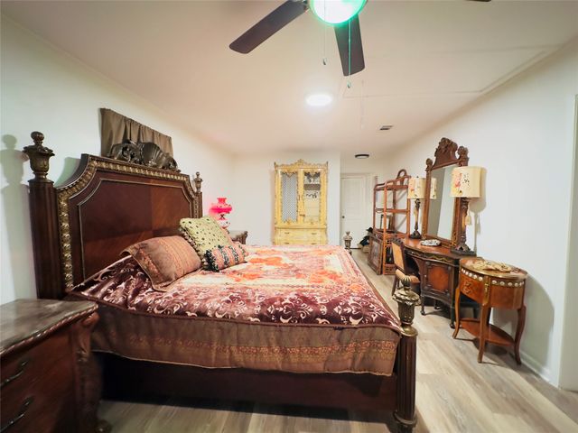 1206 Earl Street, Commerce, TX 75428