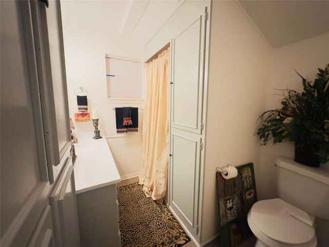 1206 Earl Street, Commerce, TX 75428