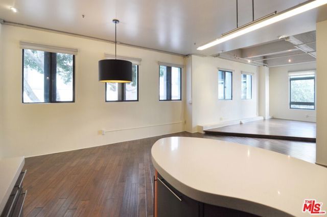 849 S Broadway M8, Los Angeles, CA 90014