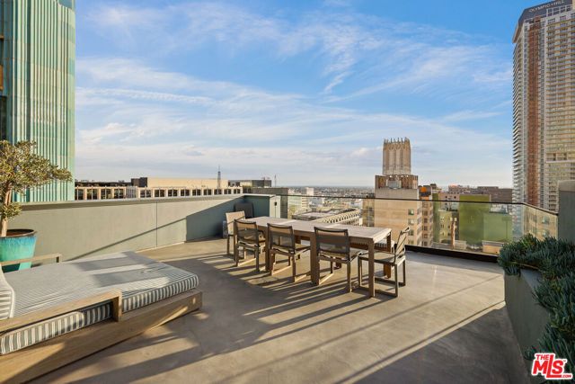 849 S Broadway M8, Los Angeles, CA 90014