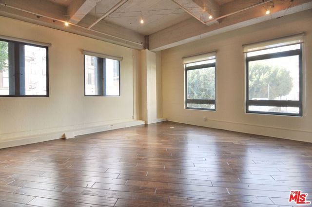 849 S Broadway M8, Los Angeles, CA 90014