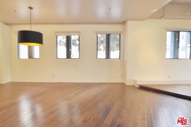 849 S Broadway M8, Los Angeles, CA 90014