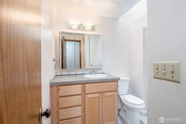 647 Malibu Drive SE, Lacey, WA 98503