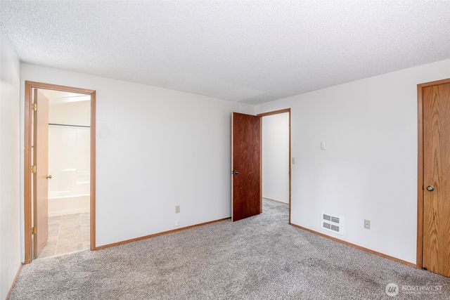 647 Malibu Drive SE, Lacey, WA 98503