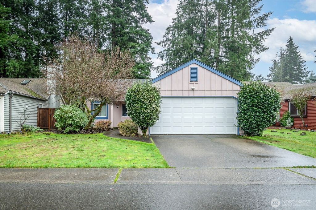 647 Malibu Drive SE, Lacey, WA 98503