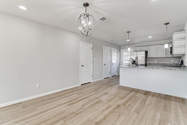 406 Grand Avenue, Fort Worth, TX 76164