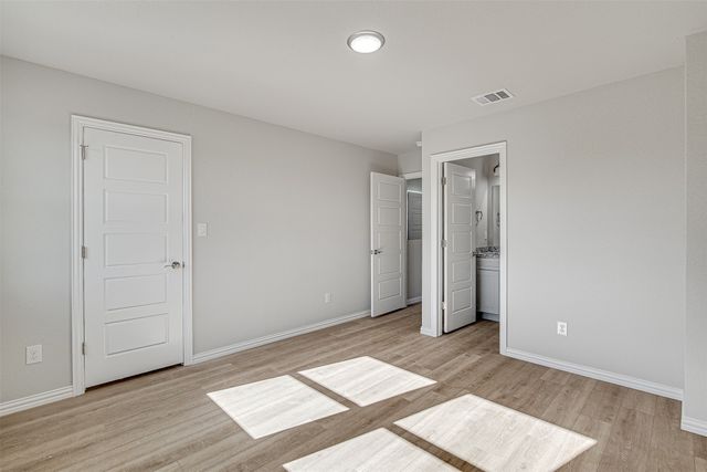 406 Grand Avenue, Fort Worth, TX 76164