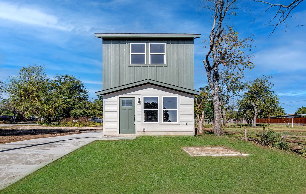 406 Grand Avenue, Fort Worth, TX 76164