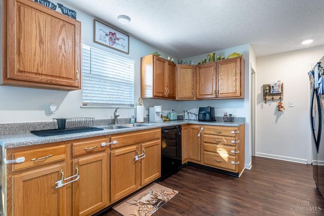 7103 Country Walk Drive, Carlisle, OH 45005