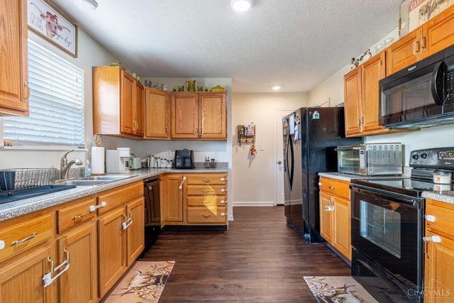 7103 Country Walk Drive, Carlisle, OH 45005