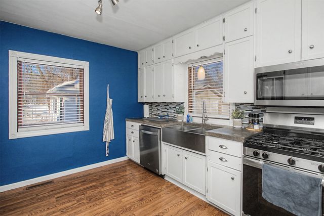 713 Crawford Avenue, Ames, IA 50010