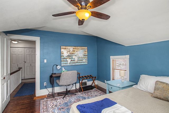 713 Crawford Avenue, Ames, IA 50010