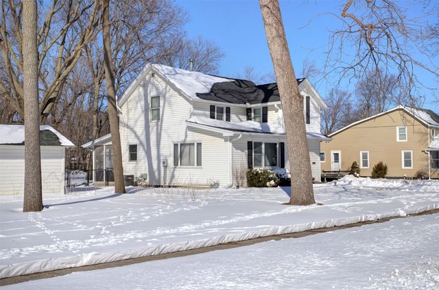 713 Crawford Avenue, Ames, IA 50010