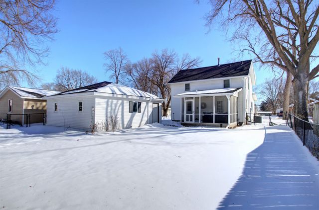 713 Crawford Avenue, Ames, IA 50010