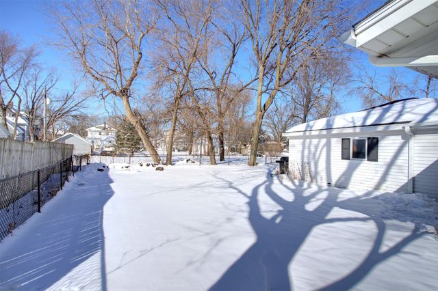 713 Crawford Avenue, Ames, IA 50010