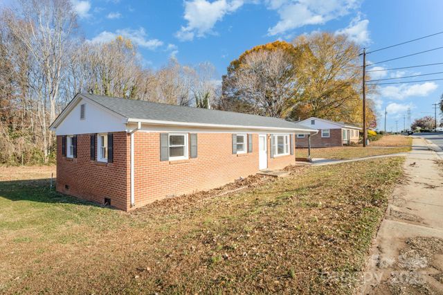 1712 Hoffman Road, Gastonia, NC 28054