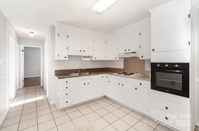 1712 Hoffman Road, Gastonia, NC 28054