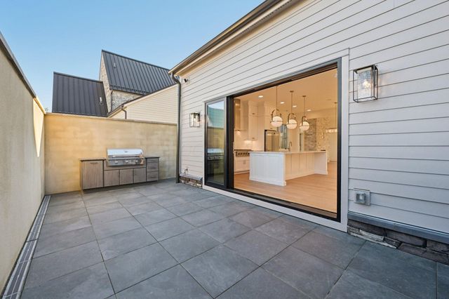 2835 Katmai Drive, Columbus, OH 43228