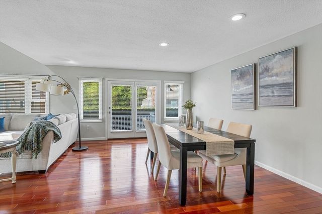 13 Carnation Circle B, Reading, MA 01867