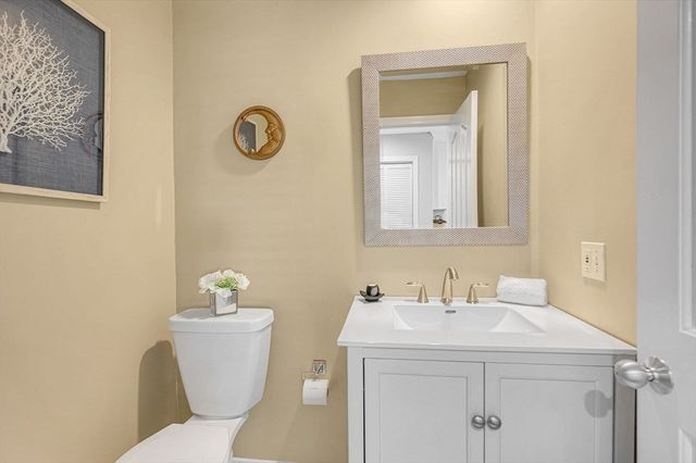 13 Carnation Circle B, Reading, MA 01867