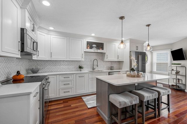 13 Carnation Circle B, Reading, MA 01867